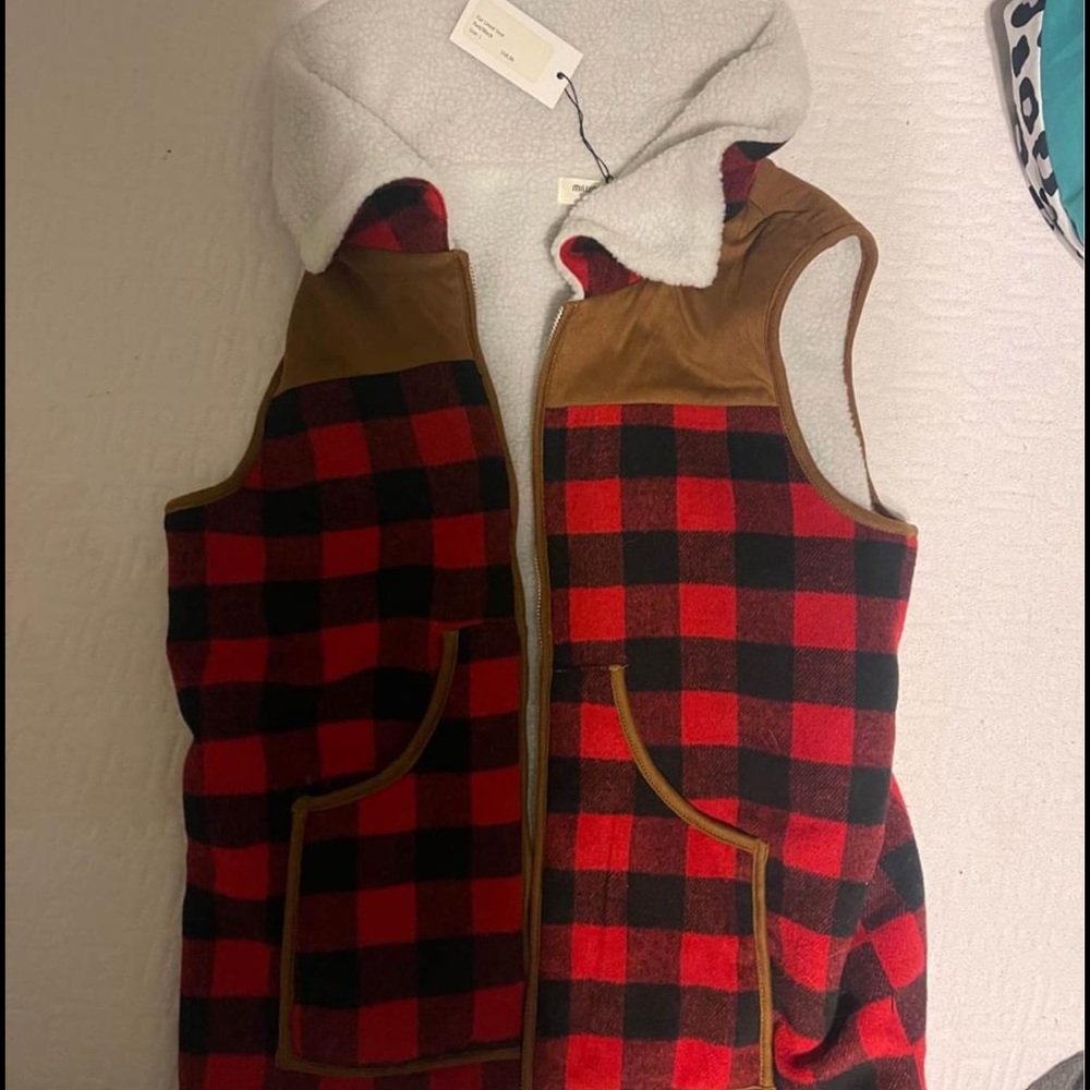 Plaid vest NWT